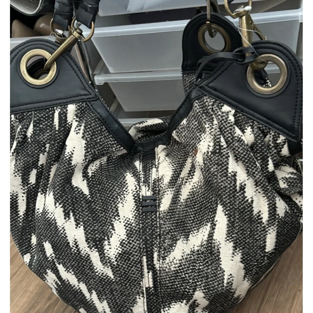 Lucky Brand Bali Hai Black White Canvas Hobo Shoulder‎ Bag Tote